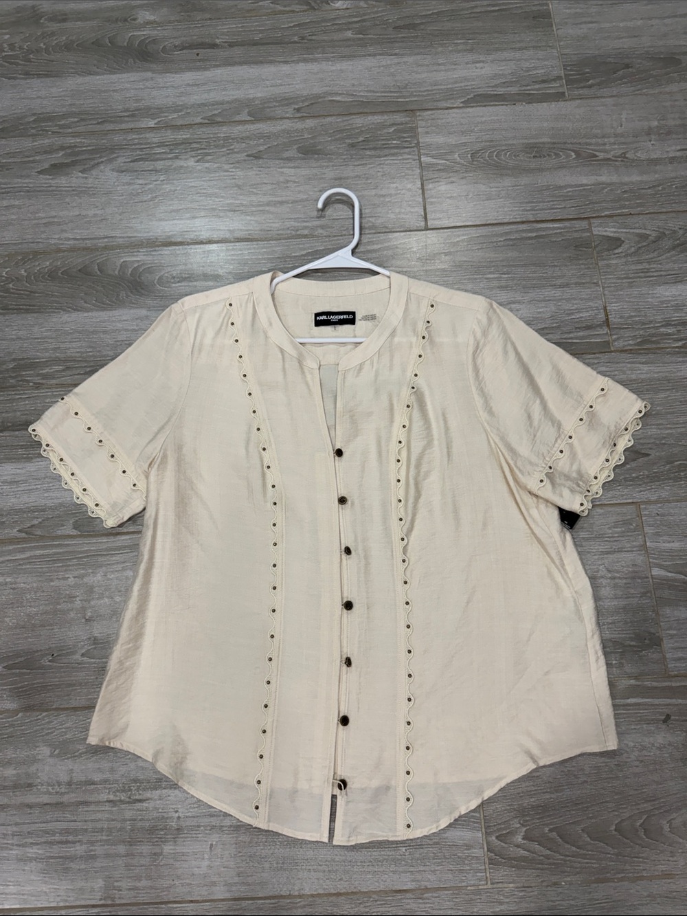 Karl Lagerfeld Cream Short-Sleeve Button Front Blouse L